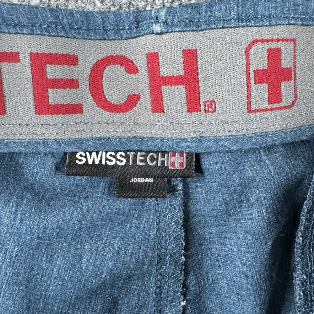 Swiss Tech Men's Gray Flat Front Performance Shorts Size 44 Casual Outdoor - Picture 6 of 9